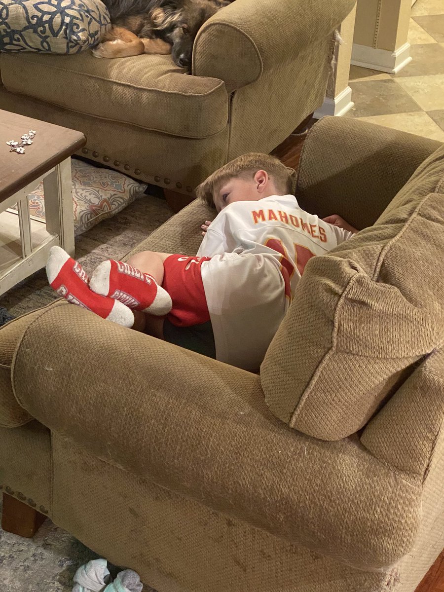 22kater's tweet photo. This kid is taking the loss very hard, but picked his head up, wiped the tears and said ... I’m proud of my team, momma ... we all are  @Chiefs @ChiefsPR @ChiefsKingdom5 @PatrickMahomes https://t.co/8DbKskANUe