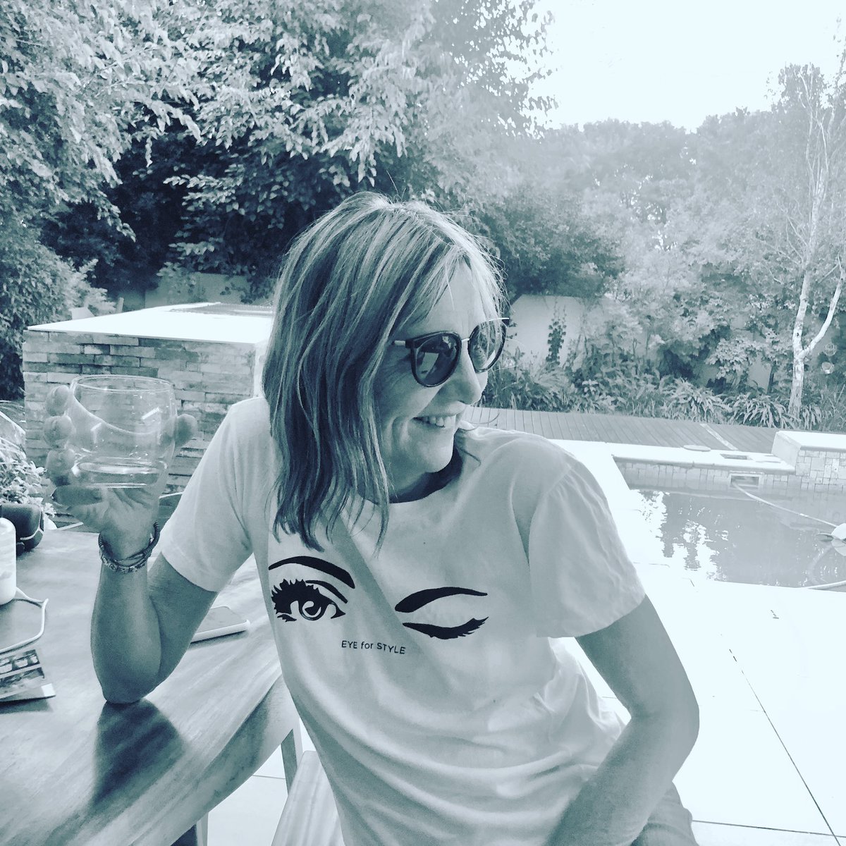 Our supporter in South Africa looking stylish in her fundraiser Tee 🤍🇿🇦 ☀️ 

We are fundraising this month for Sheffield based charity @CavCancerCare All profits made from every Tee sold in the UK will go to them 

Shop yours ❤️

charlielilly.co.uk/eyeforstyle