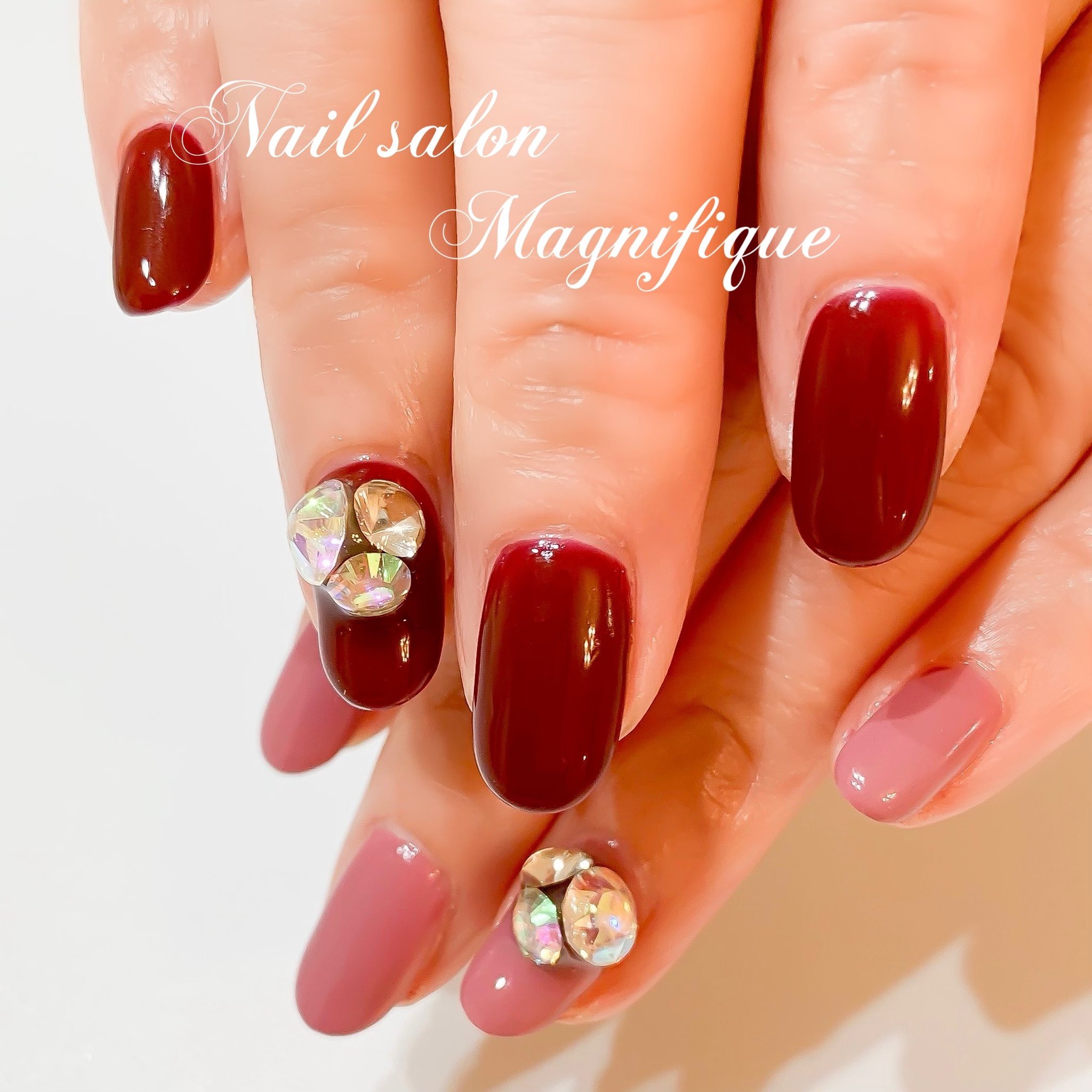 Nailsalon Magnifique No Twitter Nail Nailsalon ネイル ネイルサロン ジェルネイル アシメカラー ビジューネイル Vカットストーン キラキラ ワンポイント かわいい かっこいい 大人ネイル 上品ネイル オフィスネイル マニフィーク Magnifique 恵庭