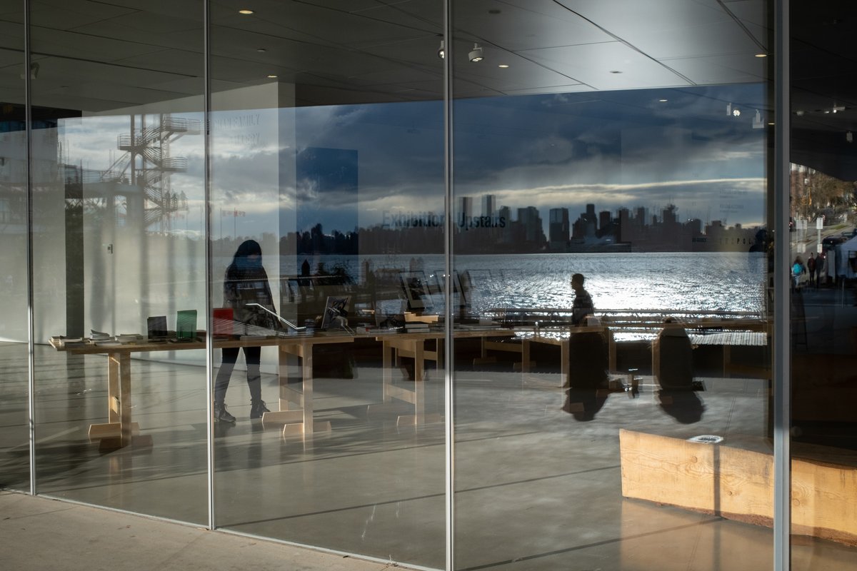 Stunning day and a cool reflection of the city on the <a href="/PolygonGallery/">The Polygon Gallery</a> in #northvan