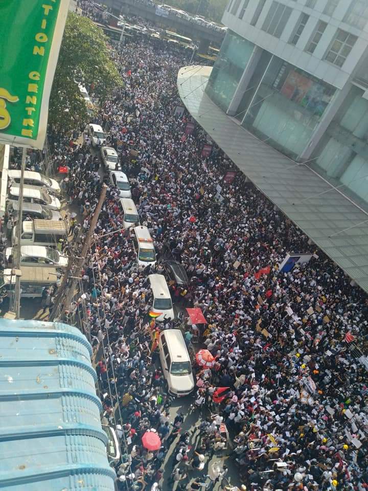 HHLMTJJ's tweet photo. Today (8.2.21) Yangon- Hledan
GIVE BACK DEMOCRACY
#WhatsHappeningInMyanmar
#Feb8Coup https://t.co/QtCBesPzXj