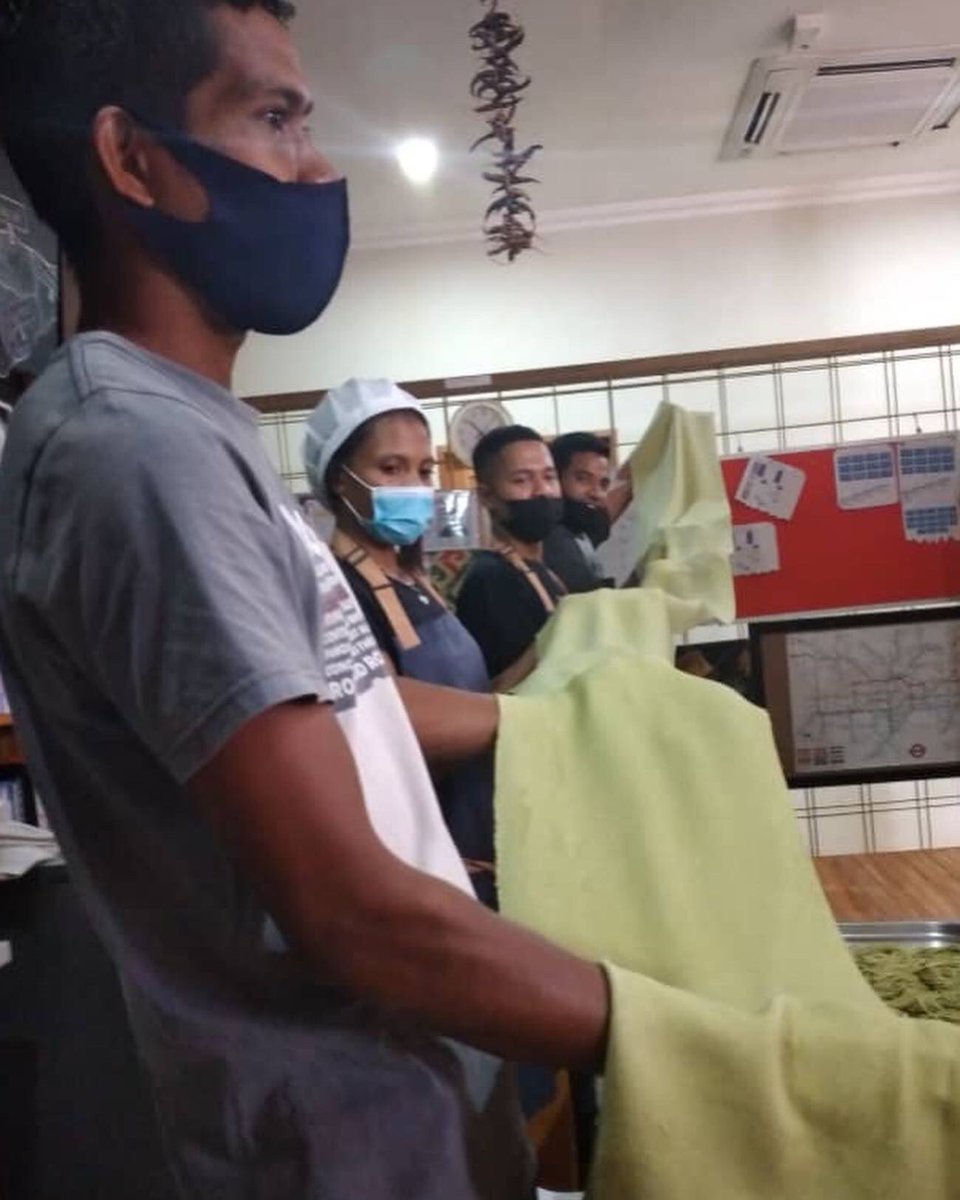 TLFOODLAB's tweet image. Feb 8, 2021. First run for the year. Handmade moringa noodles for 500 families. 
#healthynoodlerevolution  partnership with the United Nations Development Fund @UNDPTimorLeste x #Timormie x #agorafoodstudio