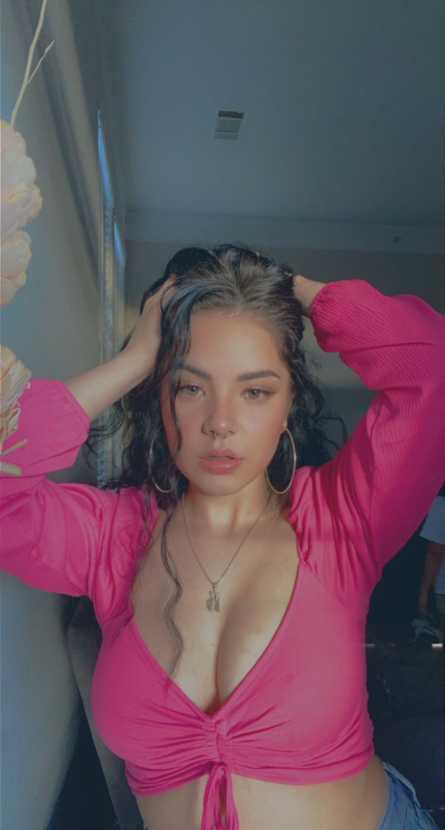 MoralezzMichell's tweet image. The lighting was amazing 💗