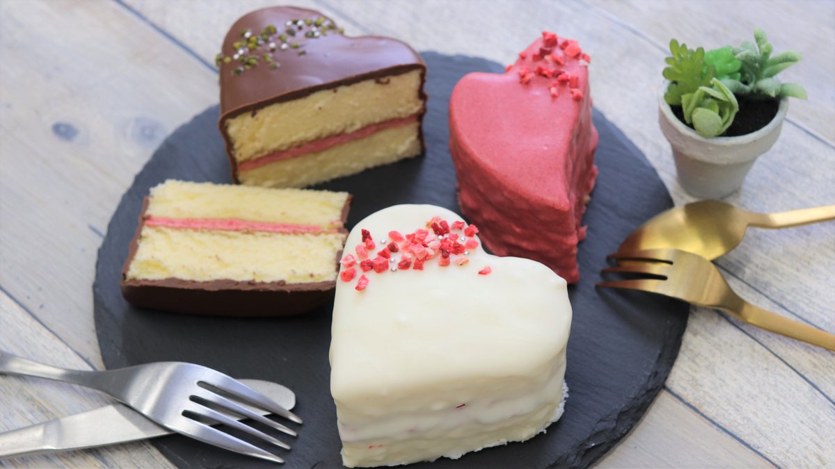 共立食品 على تويتر 今年のバレンタインは市販のスポンジを使った とっても簡単なハートのケーキはいかがですか 手軽に作れて見た目もキュートです レシピは 共立食品 お菓子作り好きな人と繋がりたい おうち時間 お菓子作り 手作りバレンタイン