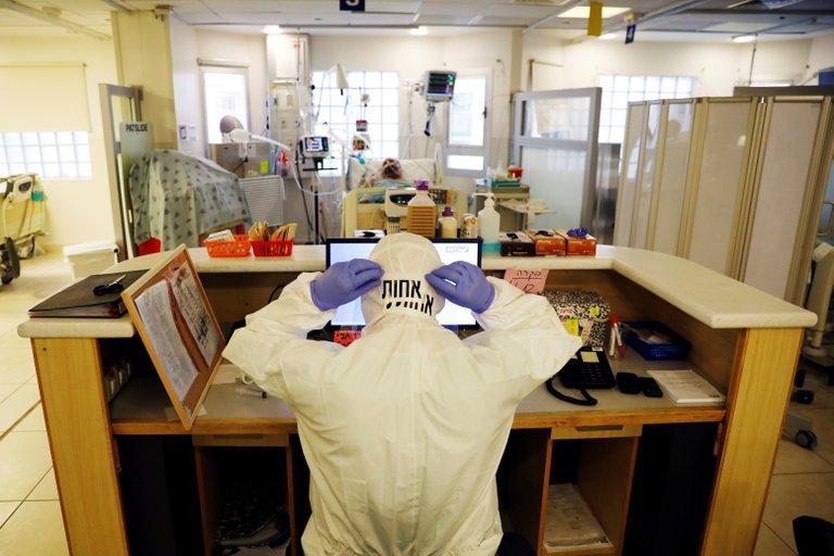 infobaeamerica's tweet photo. En Israel probaron con éxito dos fármacos que serían una posible cura para casos graves de COVID-19 https://t.co/9t7lX87KNF https://t.co/0g5xUItoYm