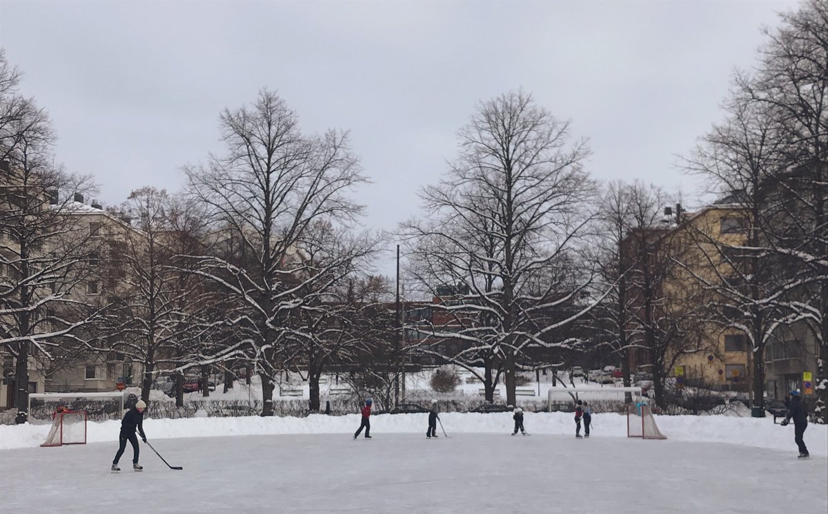 In cities where children can move around independently they are able to take advantage of what the city has to offer.

This should be seen as an economical, social and cultural benefit.
#citiesforkids