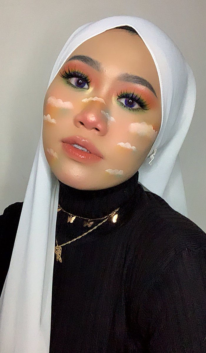 luluhusnaa's tweet photo. Siapa yang cantik? Sayee 🥰 https://t.co/FdQ8PaYFX8