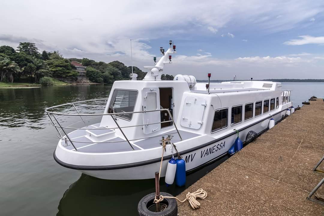 TravelBlitz_ug's tweet photo. #ValentinesDestination: BROVAD SANDS LODGE: Tucked away in the charming island of Bugala Ssese Islands on lake Victoria is the tropical hideaway of Uganda. . BOOK YOUR VALENTINES GATEAWAY NOW on 0759880833  0774084709 @BrovadSandLodge #valentinesday2020 #happyvalentinesday #love https://t.co/XoAHCEiJr6