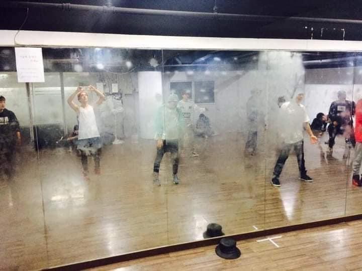 THEY CAME FROM SMALL COMPANY THAT ALMOST NEAR BANKRUPT AND BEING CUT FROM BROADCAST DUE TO THEIR LOW ON BUDGET. AND PRACTICING ALMOST 12-16 HOURS A DAY WITH THIS FOGGY MIRROR FROM THEIR BREATH AND WIPED IT WITH NEWSPAPER SO THAT THEY CAN SEE THEIR REFLECTION.