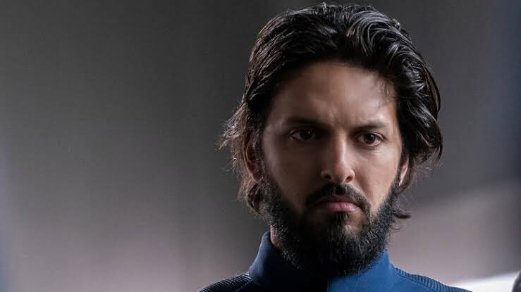 ひろし カーミット 訂正 タイラーはパキスタンとイングランドのハーフです 演じるシャザド ラティフさんは タイラーの真の顔 ヴォクとして出演の際は ジャヴィド イクバル 亡くなったお父様のお名前 名義で どんでん返しの展開に備える凝り様です