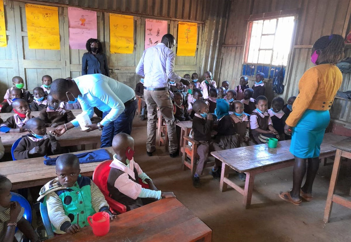 avsi_kenya's tweet photo. One of the objectives of the OEN project (Orphan and Vulnerable Children Empowerment Network) is to improve knowledge among children and their families on health issues, food security and nutrition. #OVC #Healthcare #FoodSecurity #Nutrition #ProtectionHumanRights https://t.co/dU3THDwUaW