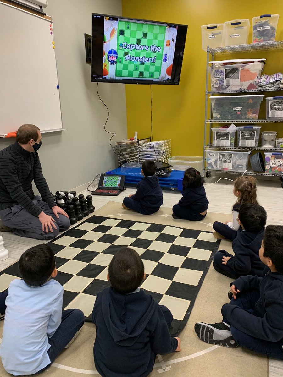 ChessMatec's tweet image. Guess who's not going to let covid stop them from playing and learning #Chess with the #ChessMatecApp? THESE GUYS!👇 Wish these awesome kids from our project in Canada good luck in the comments!💕