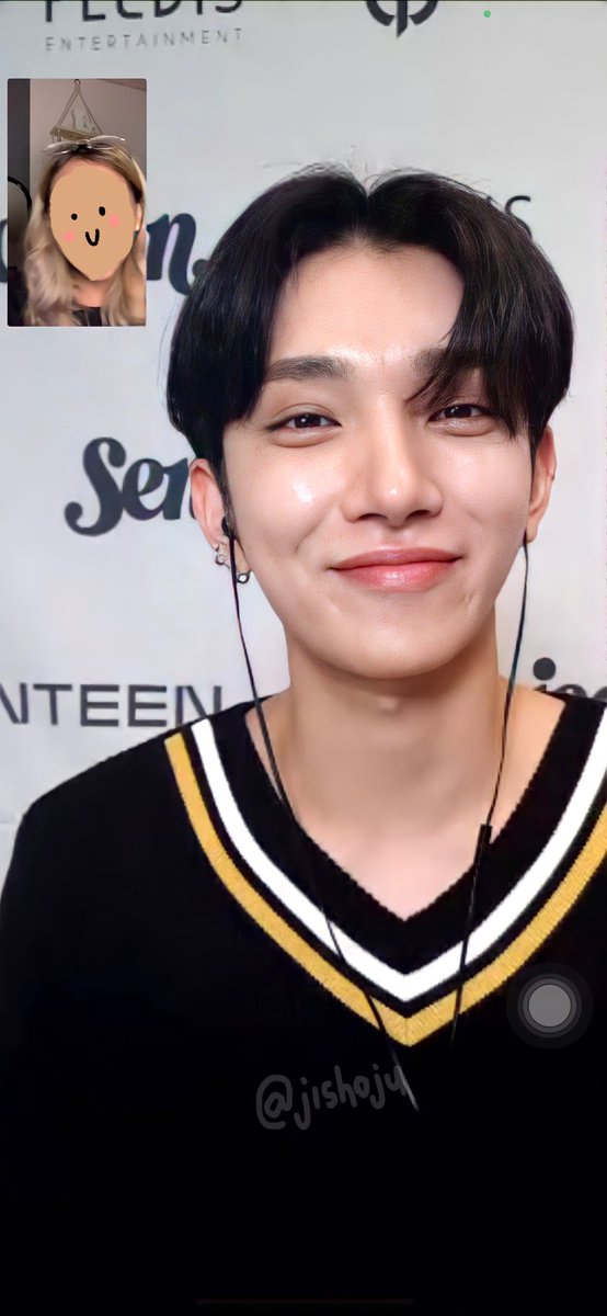 jishoju's tweet photo. it’s my first fansign so I rly had to tell him that im very thankful for him and that he’s the bestest boi 🥺🥺 look at how his face lit up ILYSM JOSHY https://t.co/uhYh2gB7Af