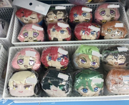 Uzivatel らしんばん池袋本店 乙女ロードサイド Na Twitteru キンプリコーナー 小物グッズから布物グッズまで多数ございます 池袋に遊びに来られた際は是非お立ち寄りくださいませ Kingofprism キンプリ ぬいぐるみ マスコット