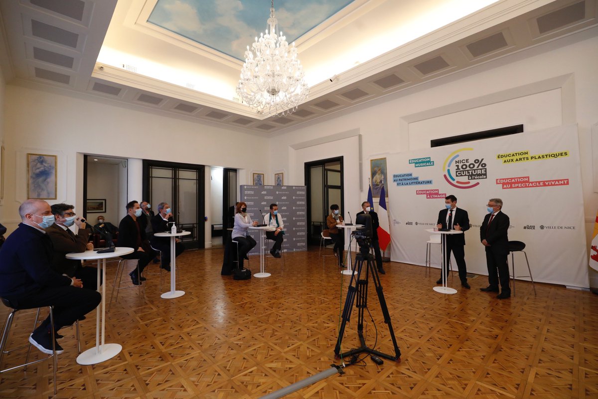 Je souhaite remercier autour du recteur <a href="/RLaganier/">Richard Laganier</a>, Bénédicte Lefeuvre, directrice régionale des Affaires Culturelles <a href="/Maregionsud/">Région Sud</a>, ainsi que l'ensemble des élus et des acteurs du monde culturel mobilisés pour le lancement et pour la réussite de ce label.