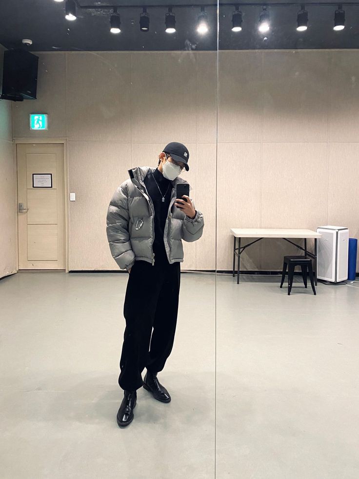 coupsshushu's tweet photo. Wonwoo and his 4 moods @pledis_17

🎨🌈🌺🌸🏵️             ☁️🌑🌪️🌫️🥛
🌟☁️💐🌹🍊             🧾🖱️🥋🎹🖇️

🖤🔥💀🐧📷              🌑🐨🐰🍙🍥
⛓️⚽🕯️🔧💣              ☁️⬜🥼🎳🎶 https://t.co/XOtB29tGhW