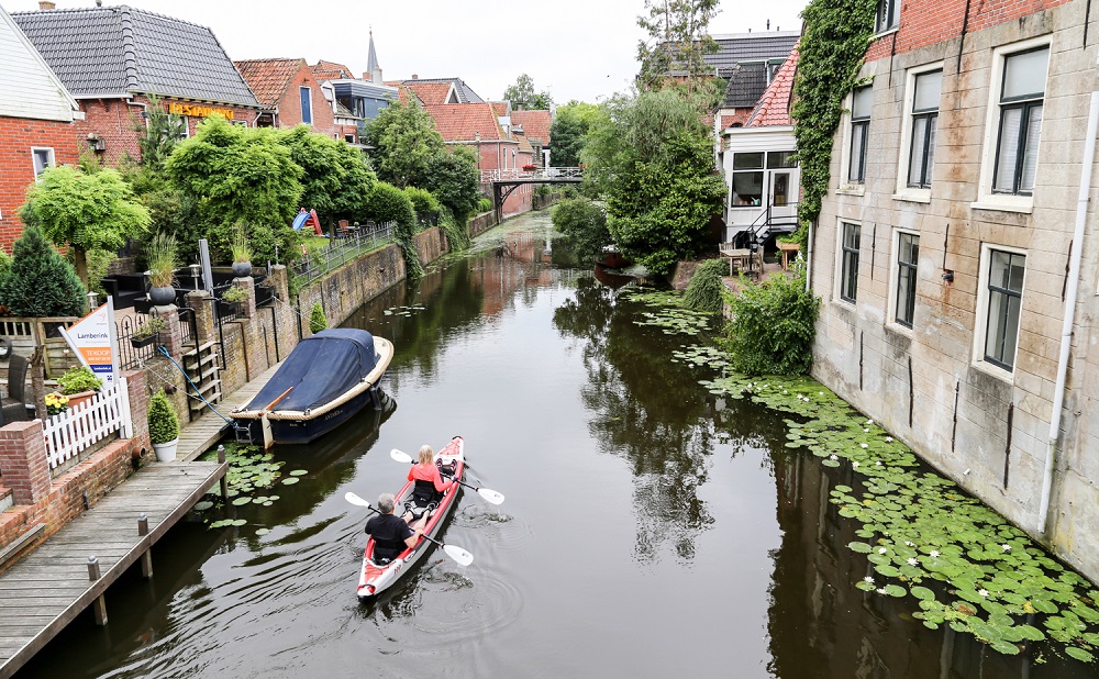 arabtravelersvb's tweet photo. مدينة (أبنجيدام Appingedam) ..من أجمل المدن الريفية شمال #هولندا

مدينة تاريخية معروفة بمطابخها المُعلّقة .. ستستمتع بركوب القوارب والإبحار لإستكشاف معالمها كما تستطيع ركوب الدراجات في شوارعها الضيقة

📍إحداثيات
https://t.co/QdC7x4OYEq
#المسافرون_العرب https://t.co/WOa3A8XKu3