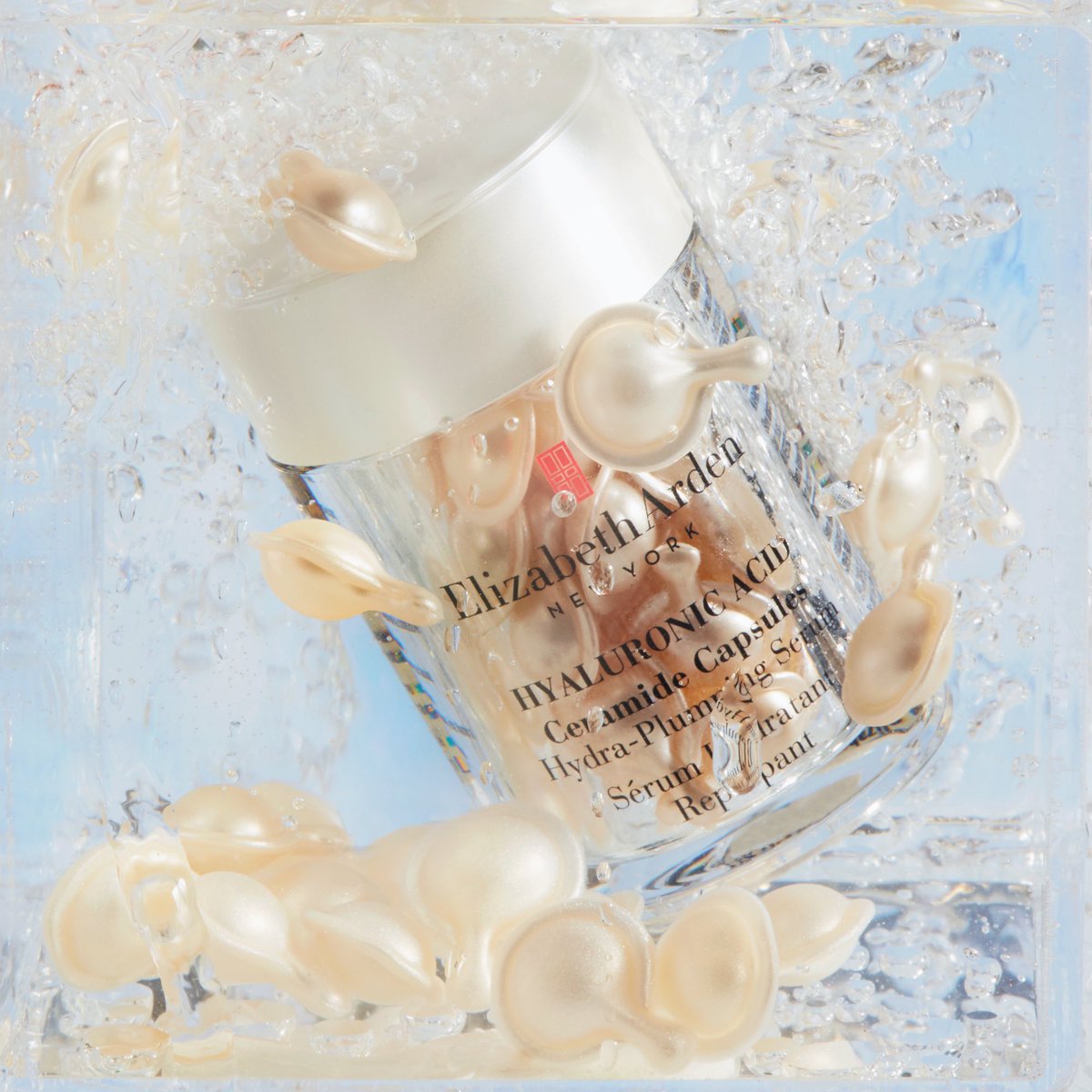 EArdenSA's tweet photo. Get your daily dose of H2O 💧 A simple twist unlocks one of nature’s most powerful humectants - #HyaluronicAcid - and skin-nourishing #ceramides for hydrated, healthy-looking skin 🌊 #AlwaysArden #HACaps
SHOP NOW >>> https://t.co/0oQCRX6Qr4 https://t.co/PXDfJ0ZTdx