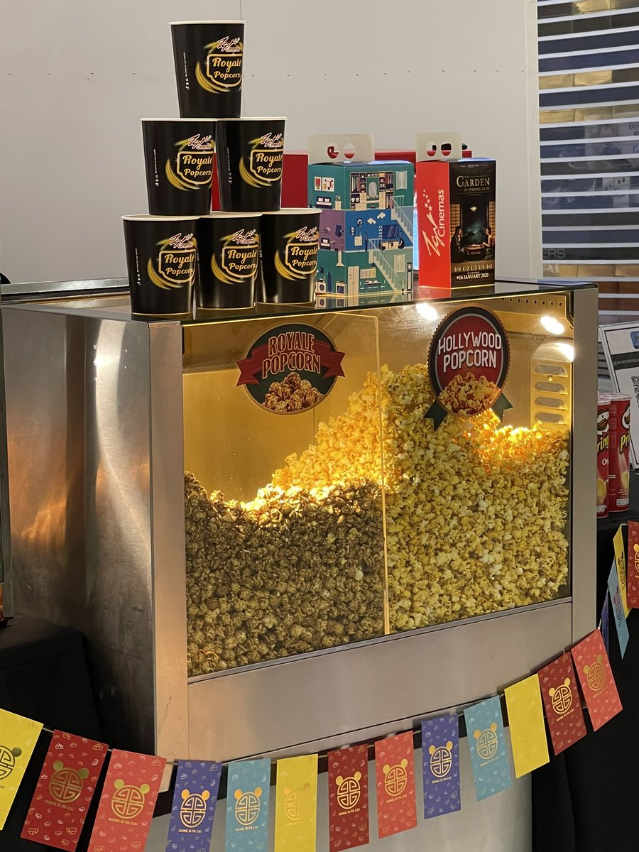 kingarep_'s tweet photo. TGV pun terdesak gila sekarang sampai jual popcorn je😭 https://t.co/1Ge0erz1K6