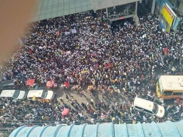 takhon_intel's tweet photo. We need Democracy!!!
We can't accept The Military Coup!!!

#WhatisHappeningInMaynmar 
#Coup8Feb https://t.co/lxVkPUEBz3
