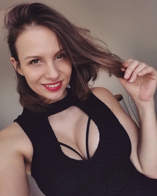 Sch&ouml;nen Start in die neue Woche ❣️ Was steht bei euch die kommenden Tage an? #Marywet #selfie #smile<a href="/tag/lingerie"class="tags"><span>#lingerie</span></a><a href="/tag/selfie"class="tags"><span>#selfie</span></a><a href="/tag/smile"class="tags"><span>#smile</span></a><a href="/tag/brunette"class="tags"><span>#brunette</span></a><a href="/tag/monday"class="tags"><span>#monday</span></a><a href="/tag/mondaymotivation"class="tags"><span>#mondaymotivation</span></a>