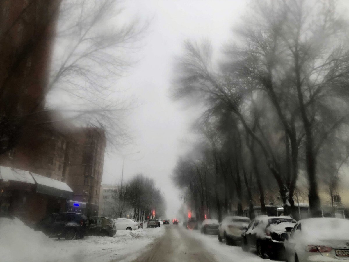 Пыльная буря волгоград. Буря в стерлитамаке сегодня. Песчаная буря и дым. Песчаная буря в новозыбкове. Песчаная буря в астрахани.