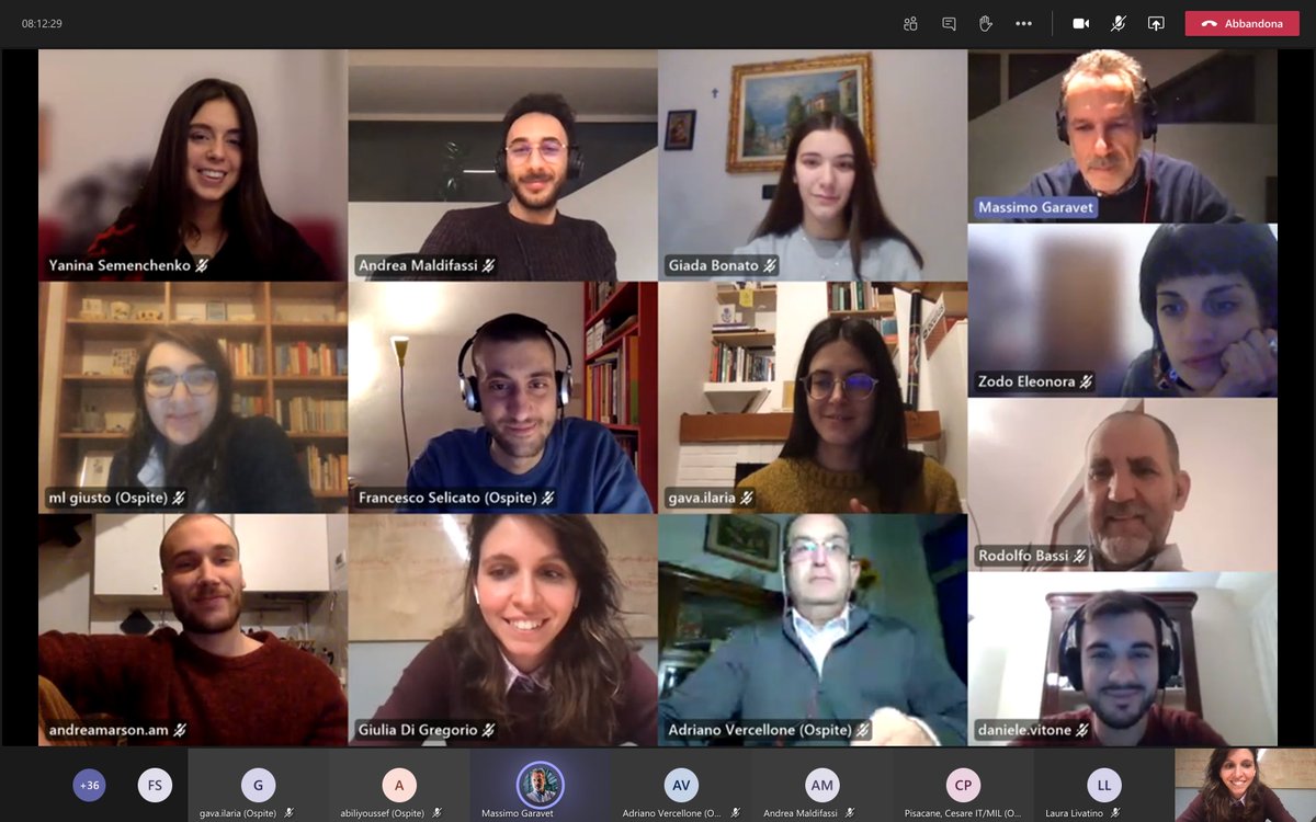 JoMason's tweet photo. C'è chi si prende il #weekend per riposarsi e chi invece l'ha usato per creare un #team e progettare nuove idee  e soluzioni contro le #malattierare.

Yanina, Andrea, Giulia, Daniele...sono solo  alcuni volti sorridente tra i partecipanti d #hackerare2021
#progettopronti @cesare https://t.co/5HdFDCourh