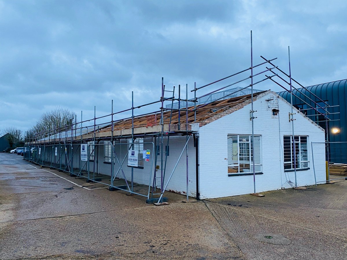 HowardGroupUK's tweet image. One of the smaller buildings on our #UnityCampus site, right next door to The Works, is being converted into a new gym for Bridge Fitness. The new roof goes on in a few weeks and the internal refurbishment will continue throughout the Spring. 
#Sawston