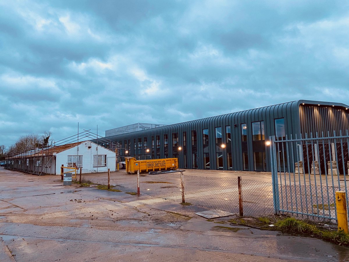 HowardGroupUK's tweet image. One of the smaller buildings on our #UnityCampus site, right next door to The Works, is being converted into a new gym for Bridge Fitness. The new roof goes on in a few weeks and the internal refurbishment will continue throughout the Spring. 
#Sawston