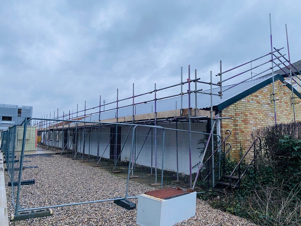 HowardGroupUK's tweet image. One of the smaller buildings on our #UnityCampus site, right next door to The Works, is being converted into a new gym for Bridge Fitness. The new roof goes on in a few weeks and the internal refurbishment will continue throughout the Spring. 
#Sawston
