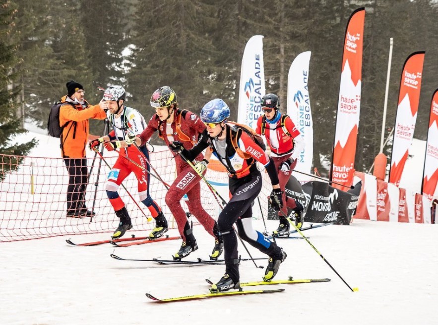 Les meilleurs skieurs-alpinistes étaient à Flaine ce week-end pour la Coupe du Monde. Discipline impressionnante, 1800m D+ à toute vitesse. Belles performances des français #axellemollaret #thibaultanselmet
#ffmontagne_escalade #27bca_officiel #skialpinisme
📸 @chriangot