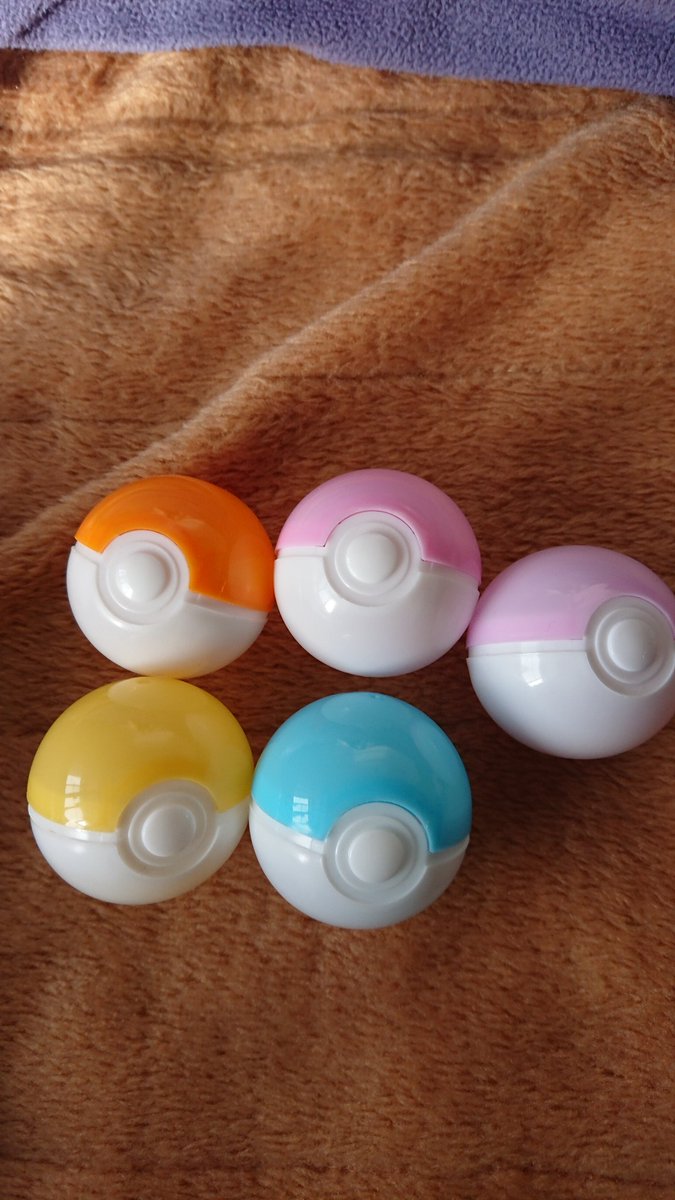 ট ইট র 大澤勇哉 そして くら寿司でのポケモンカード ゲームのグッズもありましたのでゲットしてきました テークアウトや店内で食べれる特別なセットを注文してポケモンのグッズがいろいろ貰えてよかったです 乳酸菌 ウォーターもポケモンカードゲームの絵柄に