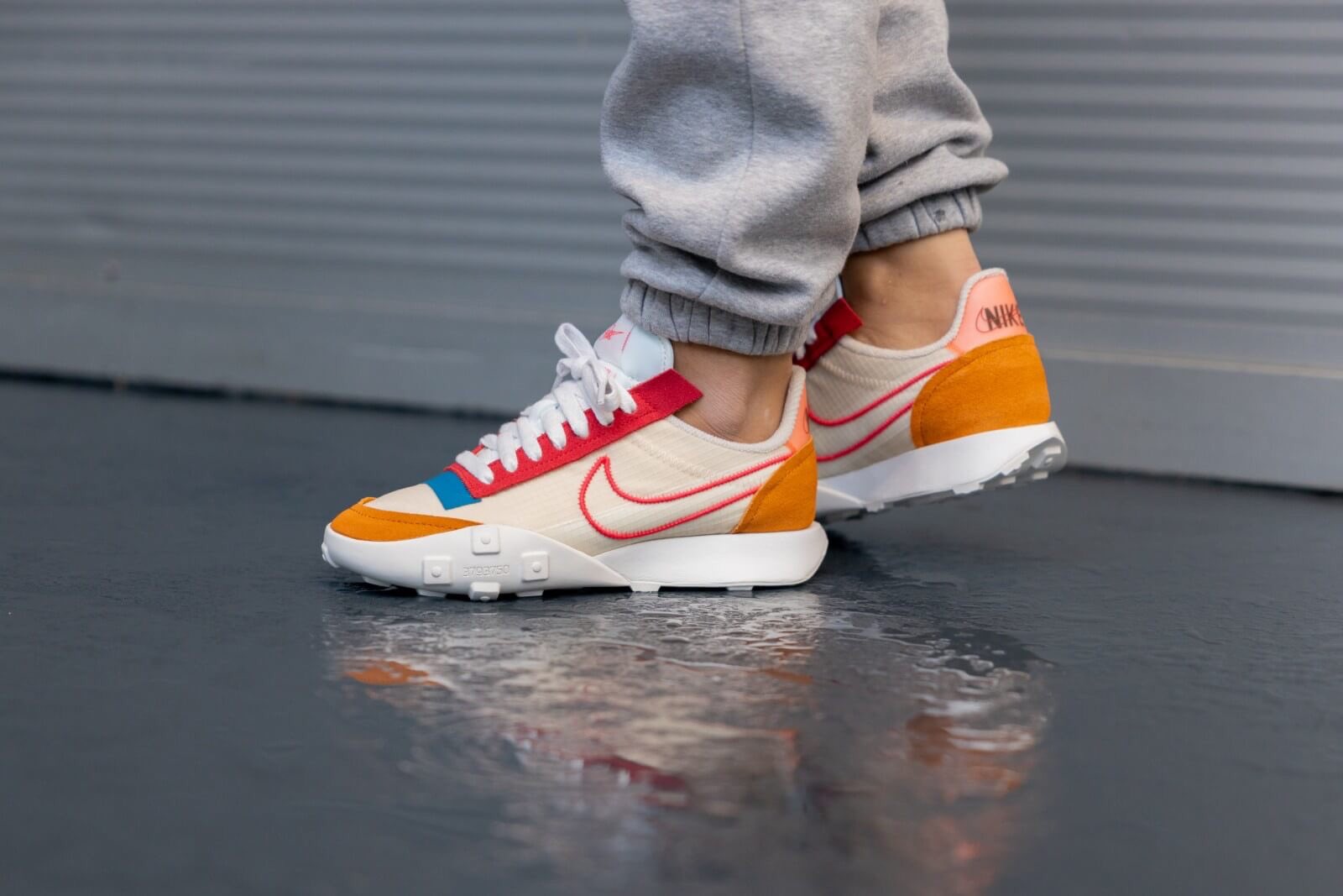 Nike waffle racer on feet cheap