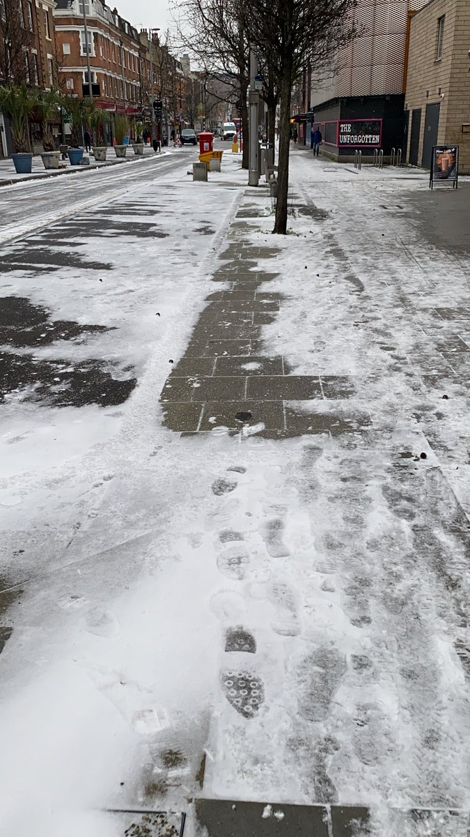 BellatiniMedia's tweet photo. Happy Monday Twitter. 

Who woke up to snow? 

We did! But watch out as The Cut is a bit icy today! https://t.co/kHA3kqf85L