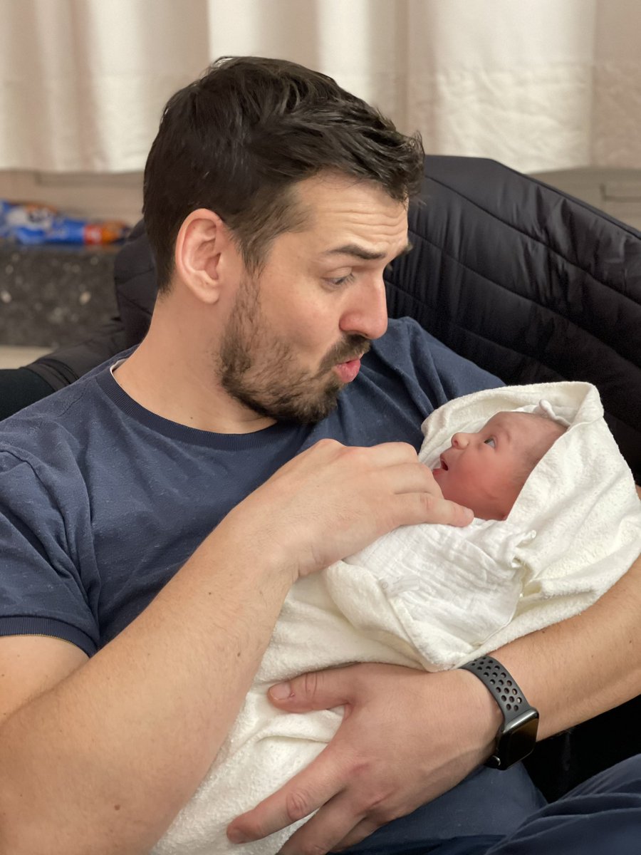 Am 06.02.21 gegen 22 Uhr hat unser Elias mit 3740g das Licht der Welt erblickt ☺️

Es waren harte 28 Stunden unter Wehen für <a href="/DieNessyy/">Nessy</a> mit einigen Schwierigkeiten. 
Letzten Endes geht es aber beiden gut und wir sind überglücklich, das unser Sohn endlich bei uns ist ❤️