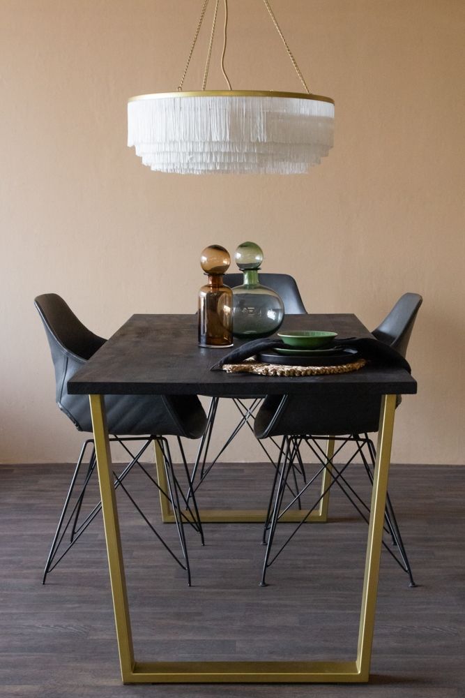 This chandelier has got to be one of our favourite pieces from our recent editorial. What do you think? 

See more here keyholeinteriors.co.uk/one-for-the-hi…

📸 Rockett St George, White Three Tier Tassel Chandelier

#keyholeinteriorsstudio #interiordesigninspiration #interiordesignstudio