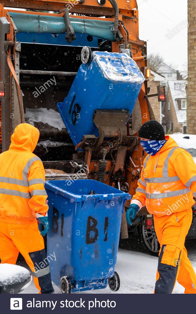 ianandmj's tweet photo. Let's remember the hard working.@Brentwood_BC  refuse collection workers out collecting the rubbish in the middle of #StormDarcy in #Brentwood #Essex .@AlamyNews https://t.co/X9wCYvlwZ4 https://t.co/PNlMW23avM