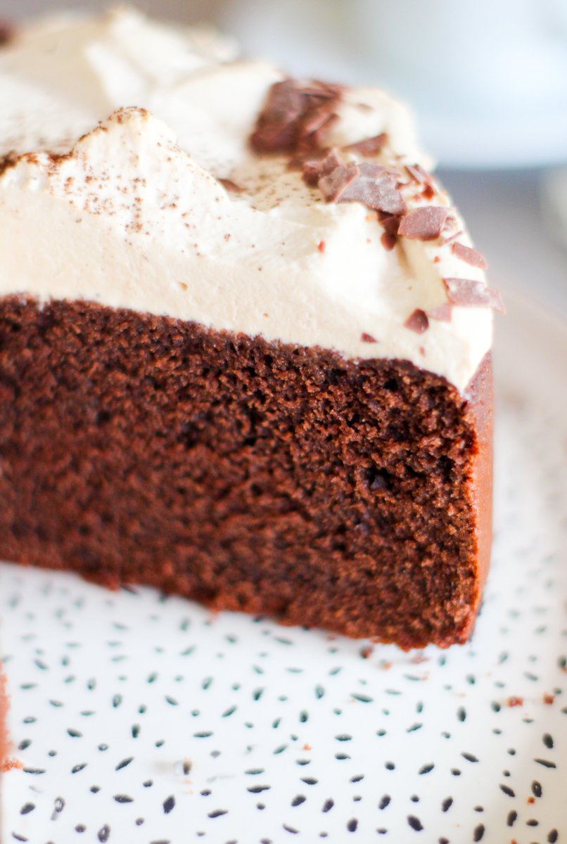 BuonBrunch's tweet photo. Che ne dite di una fetta di torta morbida, gusto caffè e cioccolata, per cominciare bene la settimana? 🍫 ☕

La ricetta qui >>> https://t.co/LPQnu4xbwt

#lunedi #ricetta #unTemaAlGiorno #brunch #cake #cioccolata #caffè https://t.co/UYeaE0BSey