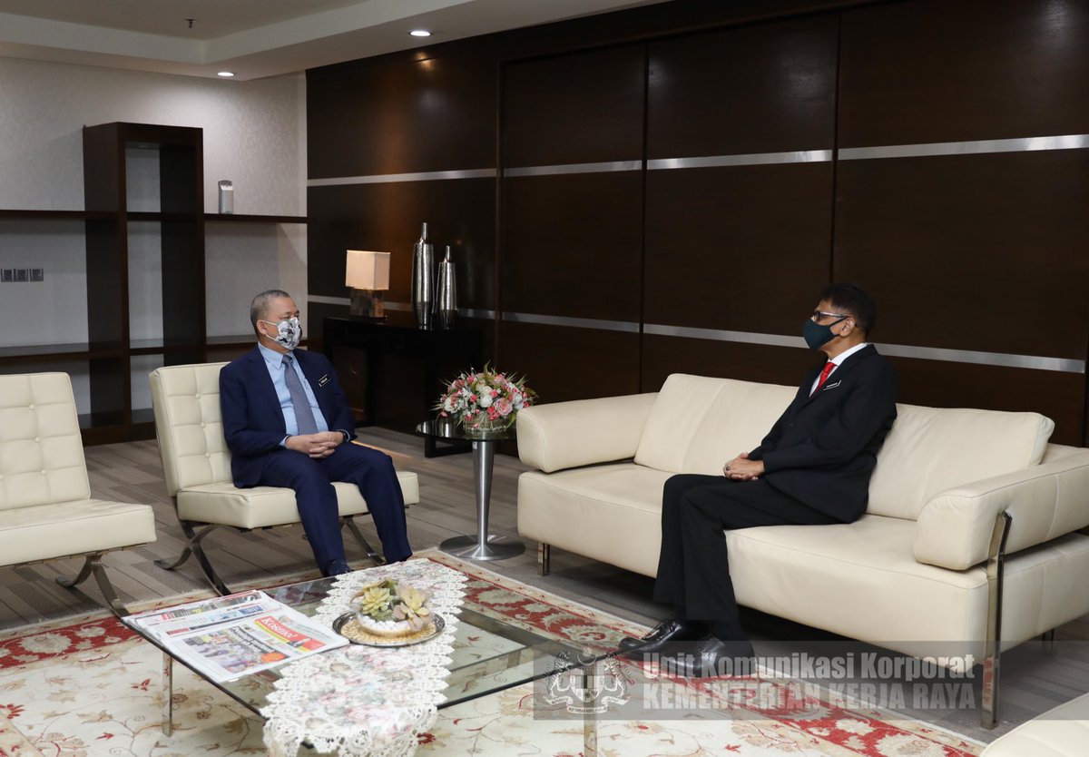 PetraJayaMP's tweet image. Hari ini tadi menerima kunjungan Pengarah @JKRSelangor @irshahabuddin yang akan bersara tidak lama lagi. Terimakasih di atas jasa bakti &amp;amp; khidmat cemerlang sepanjang perkhidmatan