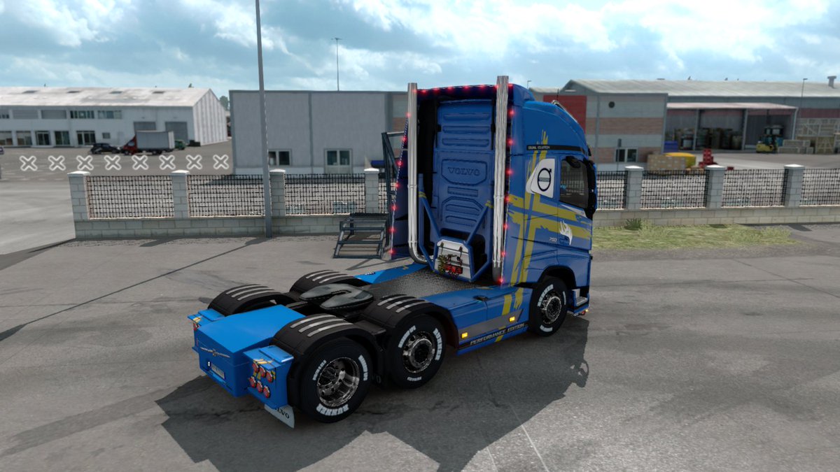 dOc_Ob_nit's tweet photo. #ETS2 の #FHTuningPack を追加してみました。煙突マフラー見つけて(´つヮ⊂)ウオォォォォ!!って。 #EuroTruckSimulator2 #トラック https://t.co/E8zR6Dzk2I