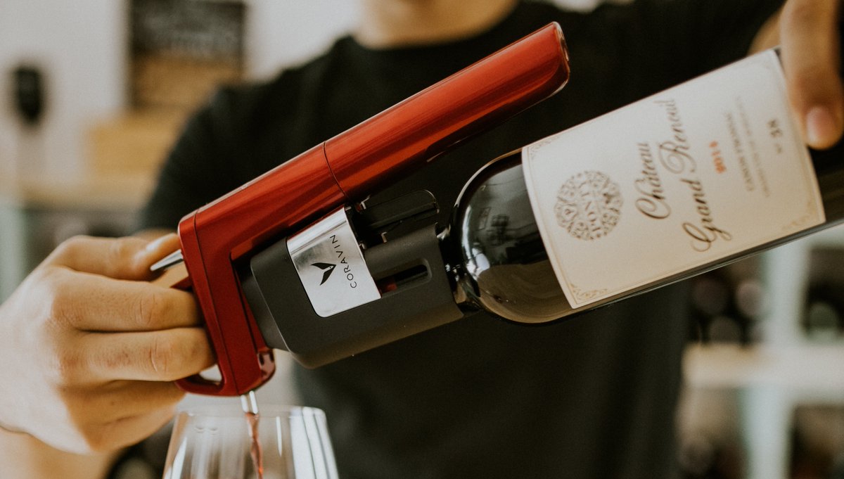 Que votre Saint-Valentin soit avec celui ou celle que vous aimez, un petit groupe d'amis ou en solo, nous avons LE cadeau parfait pour améliorer votre expérience de dégustation du vin. 🍷❤️

-15% sur le Model Six Pomme d'amour Coravin 👉 bit.ly/2O2EI7y