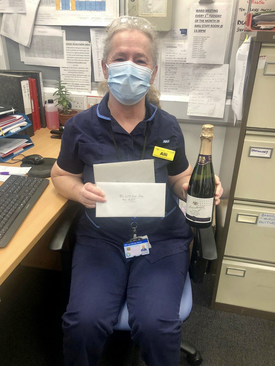 AcuteResponse's tweet image. One of the “original outreach” team - the lovely Alli has accepted a permanent position within our Acute Medical Unit as their Practice Development Nurse. We miss her dearly within the ACRT! What Alli doesn’t know... isn’t worth knowing. Good luck! 
@gloshospitals @grh_amu