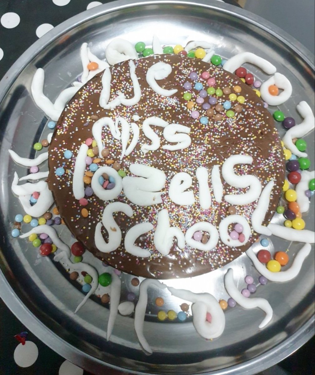 kirandeep_samra's tweet photo. We miss you sooooo much too 😊 what a clever and colourful design. #lozellsbakeoff @LozellsPrimary @AnjumSu23911322 @CoonerMrs https://t.co/poALNCukxB