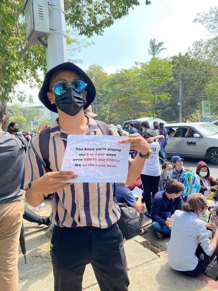 This banner!!! 

All fandom in Myanmar are united as one even EXO-Ls &amp; ARMYs to fight together for DEMOCRACY! 

GIVE BACK DEMOCRACY 

#Feb8Coup
#WhatsHappeningInMyanmar 

pctto.