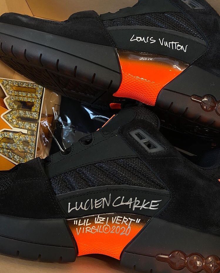 PITJ 🦍 on X: These Customized Louis Vuitton Shoes,(A View Sneaker) Was  Made ONLY For IMPORTANT People Making Great Impact In Their Country And  Community 🇬🇭✍️🥂🔌📸 BIGGEST Drill(As