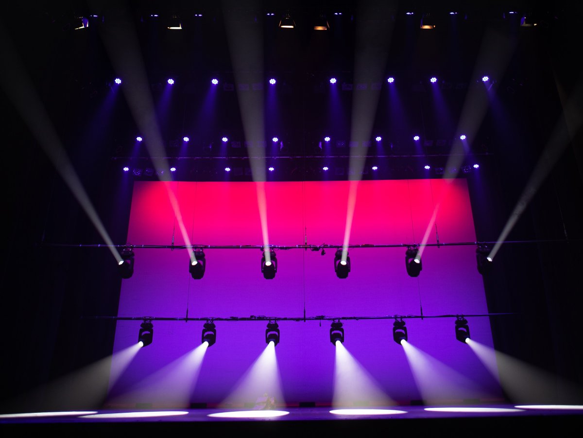 A1lightingmag's tweet photo. 10 out of 10 Productions Installs @ChauvetPro Force Fixtures in Grove Theatre. Read more here ➡️ https://t.co/vhml2rYNsw #lighting #lightingnews #lightingdesign #stagelighting https://t.co/HuyxLzpZBi
