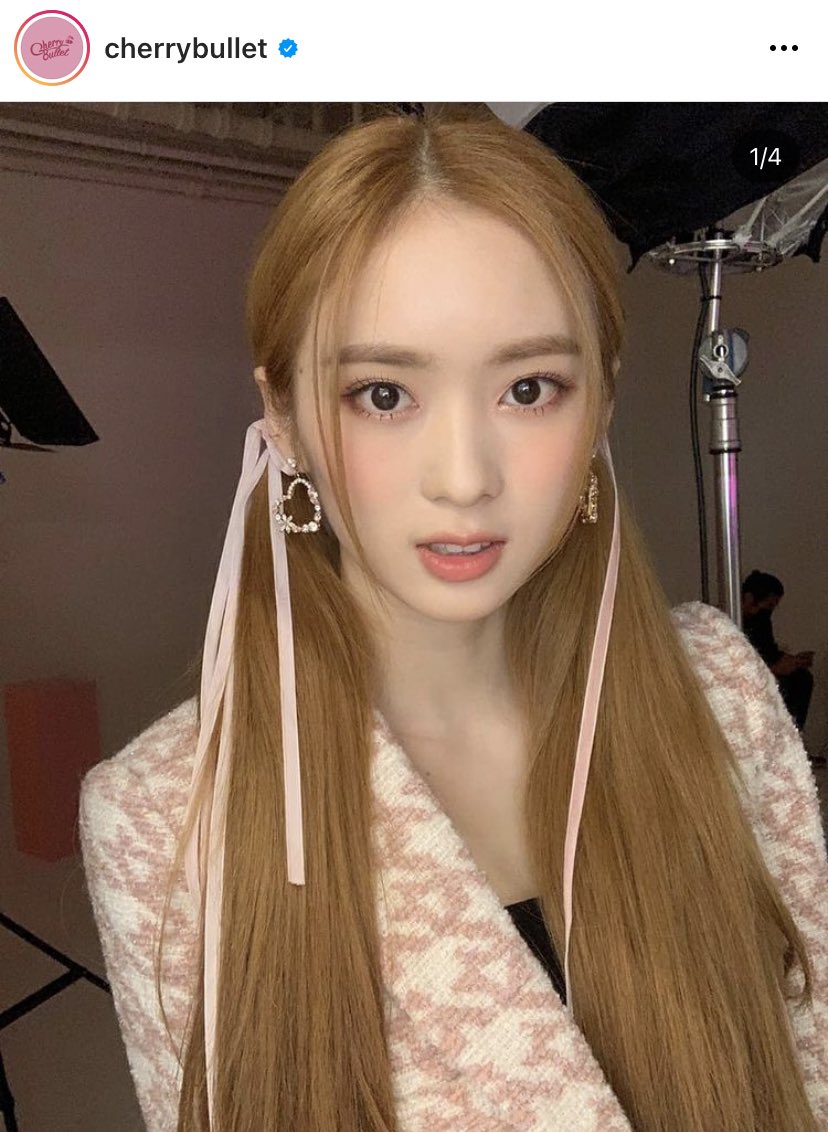 最近注目してるCherryBulletのメイちゃん🍒🤍16歳でこのスタイルは