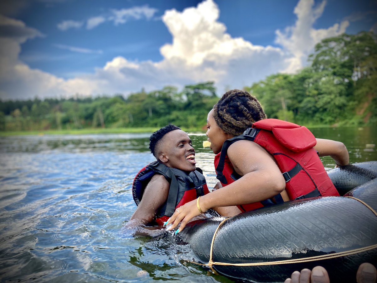 Johnlaban256's tweet photo. I think we are favorites for this offer. Twitter let our Valentines be colorful 😊 this was Jinja #TubingTheNile Love is a beautiful thing bagyenzi 

#TakeOnThePearlWithLove 
#VisitUganda https://t.co/PUO1MiYp84