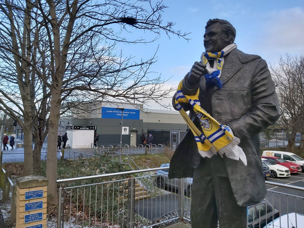 LCHNHSTrust's tweet photo. The people of #Leeds are Marching on Together as the Elland Road Covid-19 vaccination site opens to the public today @LUFC @LeedsHospitals @nhsleeds @CityofLeeds @LeedsandYorkPFT #TeamLeeds https://t.co/7ERo9osWgu