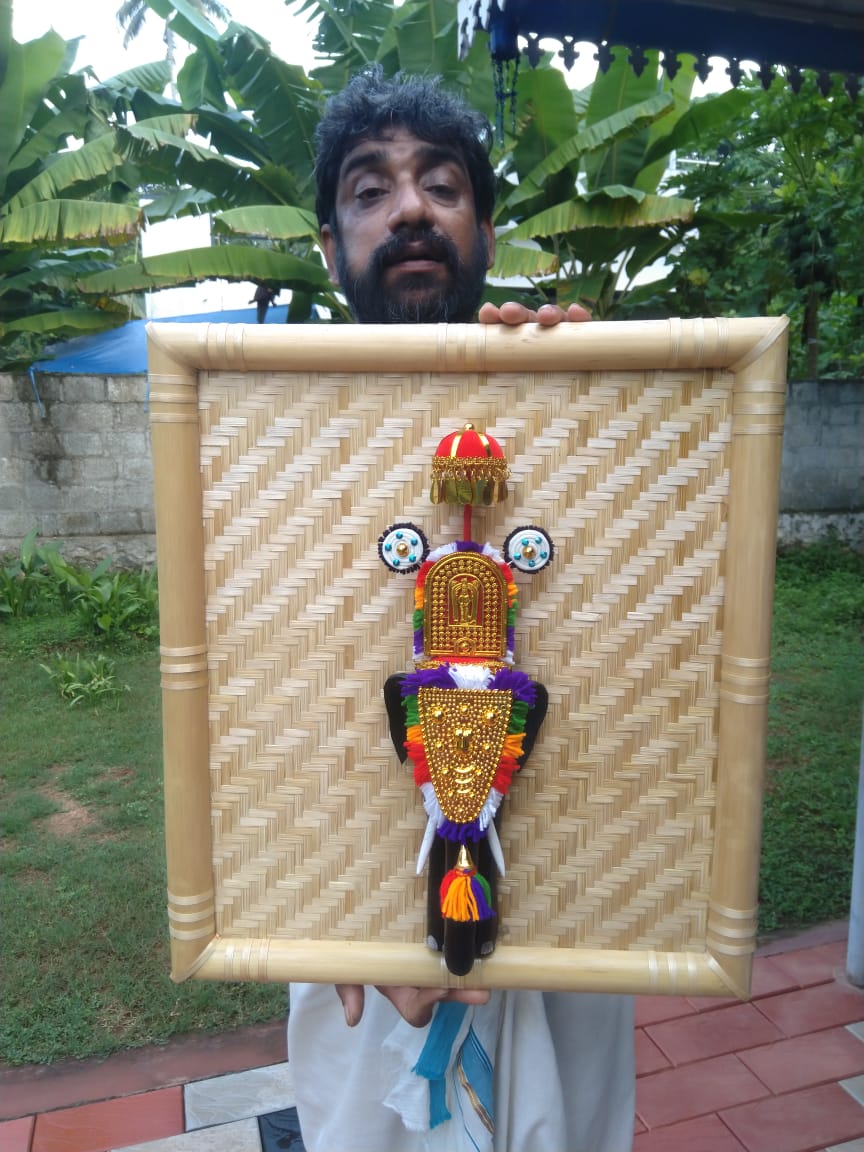 FestKerala's tweet photo. Great Work By Kerala Artisans; Bamboo Work. Opportunities to connect with amazing Bamboo art products by great artisans.
https://t.co/wAsxyNVUKn
#ArtAndDesign #keralabamboofest #bambooart #bamboodecor #interiordesign #homedecor #bambooarchitecture #homedecorproduct
#handcrafted https://t.co/n1eyjbfTeR